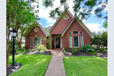 51 S Trillium Court, Lake Jackson, TX 77566 - Photo 3