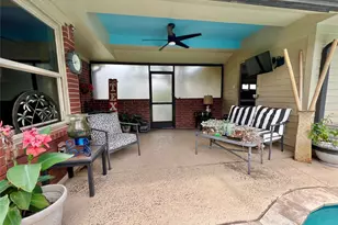 51 S Trillium Ct, Lake Jackson, TX 77566 - Photo 39