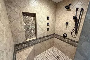 51 S Trillium Ct, Lake Jackson, TX 77566 - Photo 17