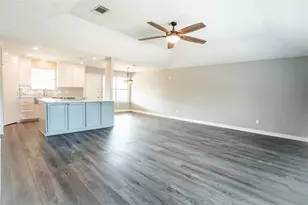 311 Forest Hills Dr, League City, TX 77573 - Photo 3