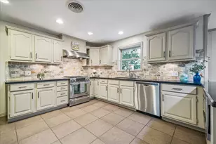 9813 Pine Lake Dr Dr, Houston, TX 77055 - Photo 5