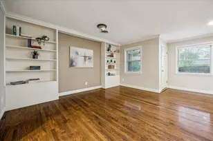 9813 Pine Lake Dr Dr, Houston, TX 77055 - Photo 11