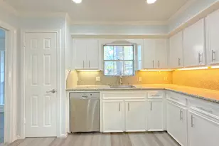 5926 Queensgate Dr, Houston, TX 77066 - Photo 13