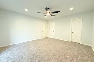 5926 Queensgate Dr, Houston, TX 77066 - Photo 37