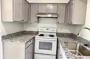 13518 Townwood Dr, Houston, TX 77045 - Photo 11