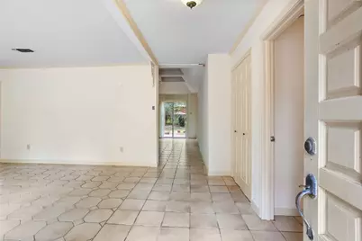 1216 Oak Hollow Drive, Dickinson, TX 77539 - Photo 5