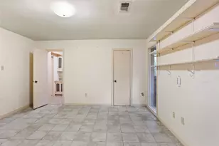 1216 Oak Hollow Dr, Dickinson, TX 77539 - Photo 17