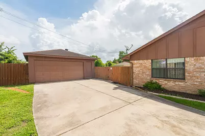 9810 Halliford Drive, Houston, TX 77031 - Photo 3
