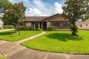 9810 Halliford Dr, Houston, TX 77031 - Photo 1