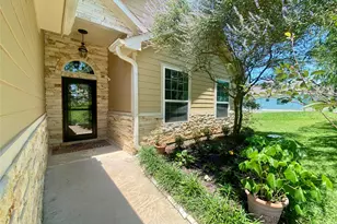 293 Twin Magnolia, Onalaska, TX 77360 - Photo 5