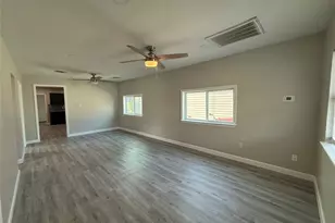 1129 Beech St, Baytown, TX 77520 - Photo 3