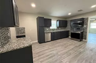 1129 Beech St, Baytown, TX 77520 - Photo 7