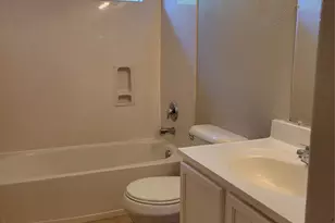 6055 Green Heather Ln, Houston, TX 77085 - Photo 17