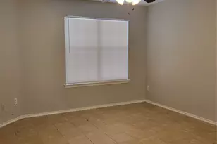 6055 Green Heather Ln, Houston, TX 77085 - Photo 11