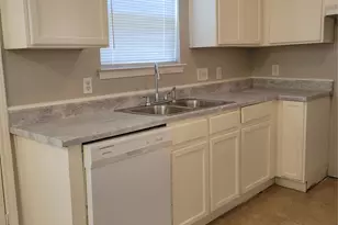 6055 Green Heather Ln, Houston, TX 77085 - Photo 9