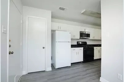 8531 Grand Knolls Drive, Houston, TX 77083 - Photo 11