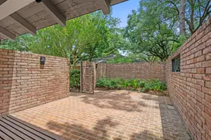 12334 Huntingwick Dr, Houston, TX 77024 - Photo 5