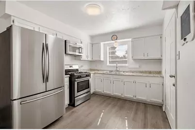 402 Paschall Street, Houston, TX 77009 - Photo 9