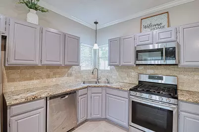427 Birch Hill Drive, Sugar Land, TX 77479 - Photo 11