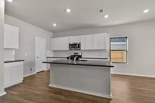 252 Orchard Laurel Dr, Alvin, TX 77511 - Photo 3