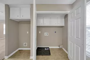 179 Binnacle Ct, Willis, TX 77318 - Photo 11