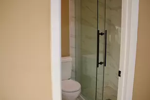 206 Hillcrest Dr, Conroe, TX 77303 - Photo 9