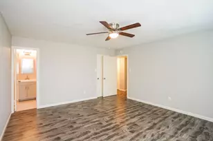 5622 Bridge Forest Dr, Houston, TX 77088 - Photo 11