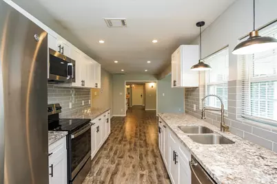 5622 Bridge Forest Drive, Houston, TX 77088 - Photo 7