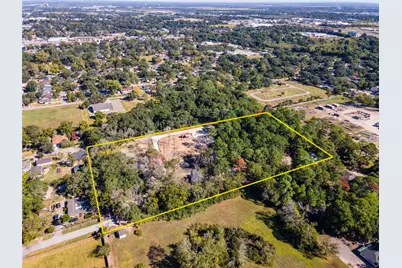 225 Foster Street, Alvin, TX 77511 - Photo 1