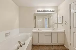 18 W Greenhill Terrace Pl, The Woodlands, TX 77382 - Photo 27