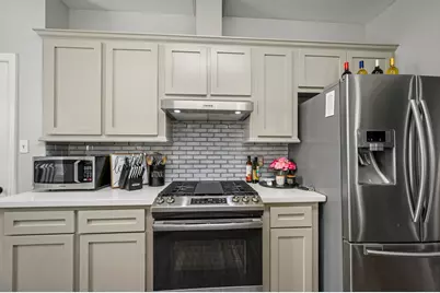 12302 Fisher Drive, Mont Belvieu, TX 77523 - Photo 9