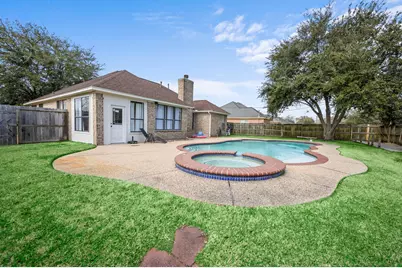 12302 Fisher Drive, Mont Belvieu, TX 77523 - Photo 23