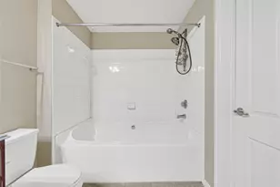 7575 Kirby Dr, Houston, TX 77030 - Photo 11