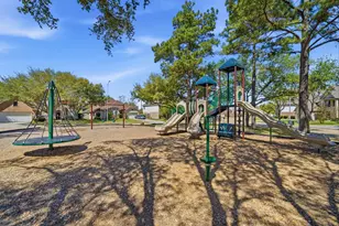 10711 N Belmont Ct, Houston, TX 77065 - Photo 39