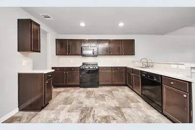 8815 Bison Meadow Trail, Rosharon, TX 77583 - Photo 9