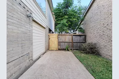 3610 Honey Creek Drive, Sugar Land, TX 77478 - Photo 45