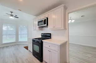 3610 Honey Creek Dr, Sugar Land, TX 77478 - Photo 17