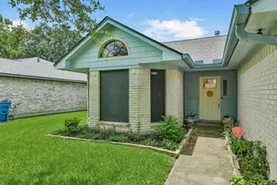 2525 40th Ave N, Texas City, TX 77590 - Photo 5