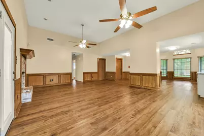2525 40th Avenue N, Texas City, TX 77590 - Photo 13