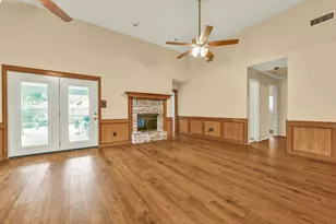 2525 40th Ave N, Texas City, TX 77590 - Photo 15