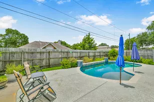 2525 40th Ave N, Texas City, TX 77590 - Photo 7