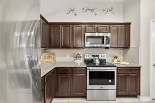 15210 Victoria, Baytown, TX 77523 - Photo 11