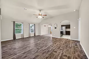 15210 Victoria, Baytown, TX 77523 - Photo 3