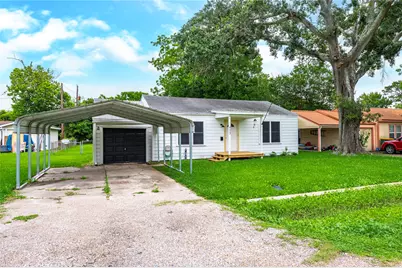 423 Elmo Street, La Marque, TX 77568 - Photo 1