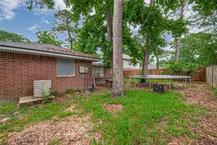 2506 Sherwood Hollow Ln, Houston, TX 77339 - Photo 23