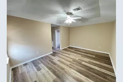 6902 Feather Creek Drive, Houston, TX 77086 - Photo 9