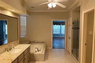 66 Driftoak Cir, The Woodlands, TX 77381 - Photo 23