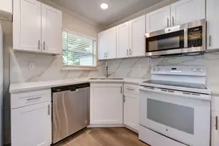 4735 Marietta Ln, Houston, TX 77021 - Photo 9