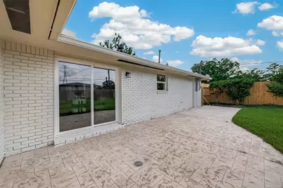 10966 Shadow Wood Dr, Houston, TX 77043 - Photo 27