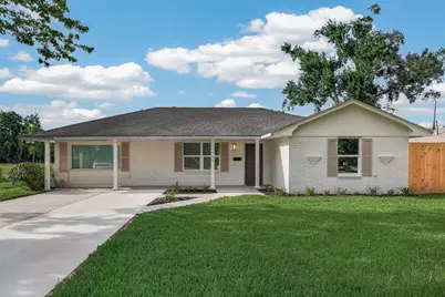 10966 Shadow Wood Dr, Houston, TX 77043 - Photo 1